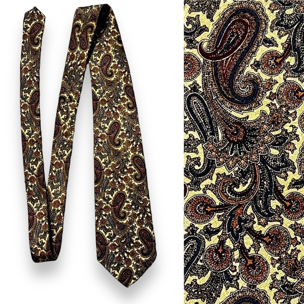 Robert Talbott Best  of Class 100% Silk Neck Tie Yellow Paisley Print Designer